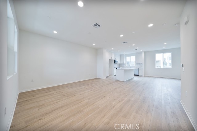 Detail Gallery Image 12 of 38 For 2440 E Lincoln Ave #3,  Anaheim,  CA 92806 - 4 Beds | 3/1 Baths