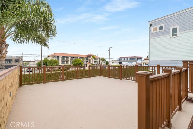 Detail Gallery Image 37 of 70 For 57 B Surfside, Surfside,  CA 90743 - 4 Beds | 4 Baths