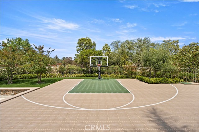 2535 Bronzewood Drive, Tustin CA: https://media.crmls.org/medias/4ea9e4c3-5c70-4249-ab3c-f7c57aa28dfb.jpg