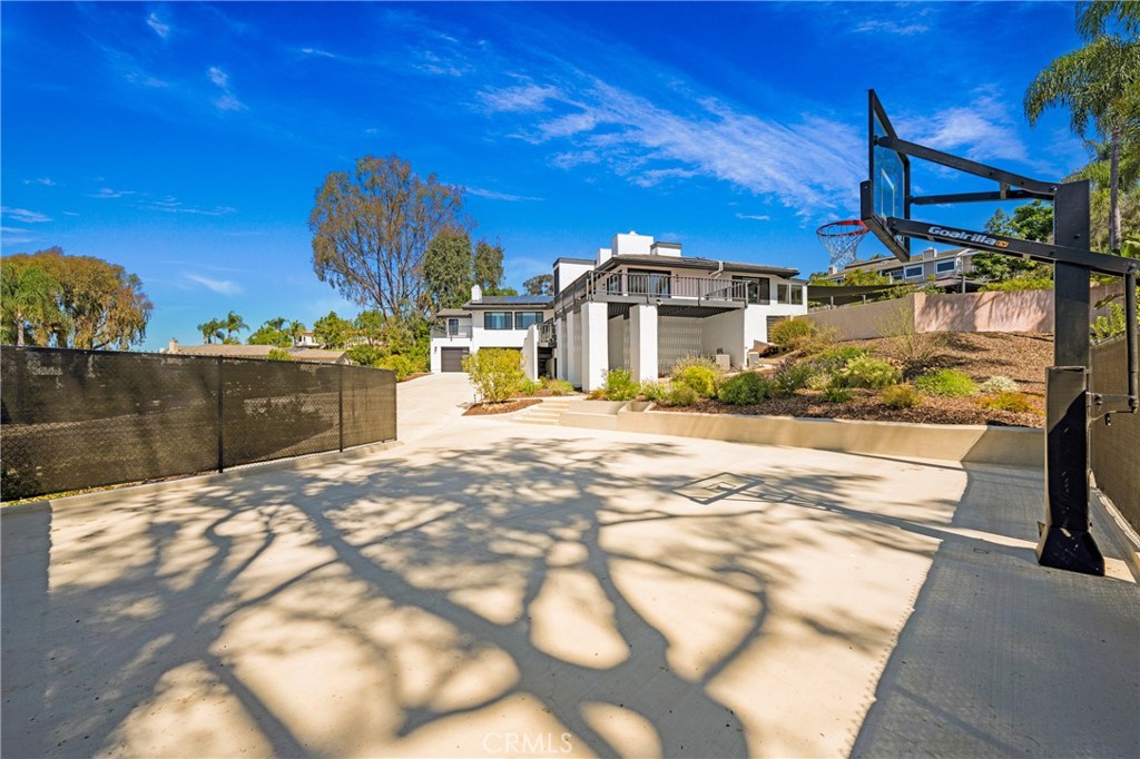 MLS #OC25221401 image #30