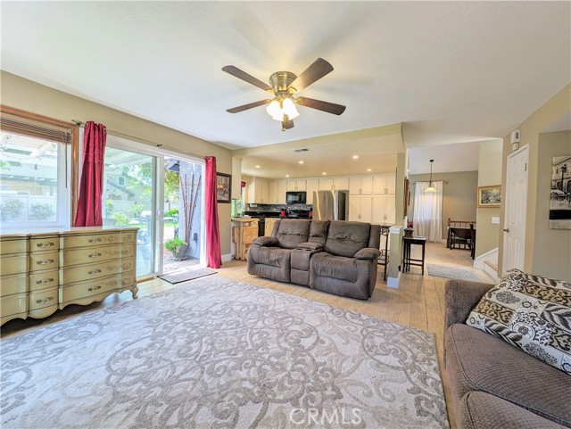 Detail Gallery Image 15 of 59 For 1738 Cambridge Cir, Redlands,  CA 92374 - 3 Beds | 2/1 Baths