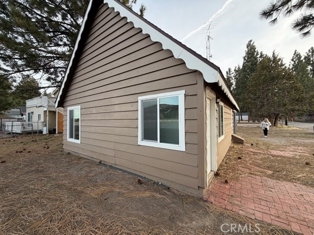 Detail Gallery Image 3 of 5 For 345 W Fairway, Big Bear City,  CA 92314 - 2 Beds | 1 Baths