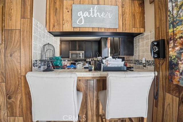 Detail Gallery Image 15 of 68 For 31051 Wild Oak, Running Springs,  CA 92382 - 3 Beds | 2/1 Baths