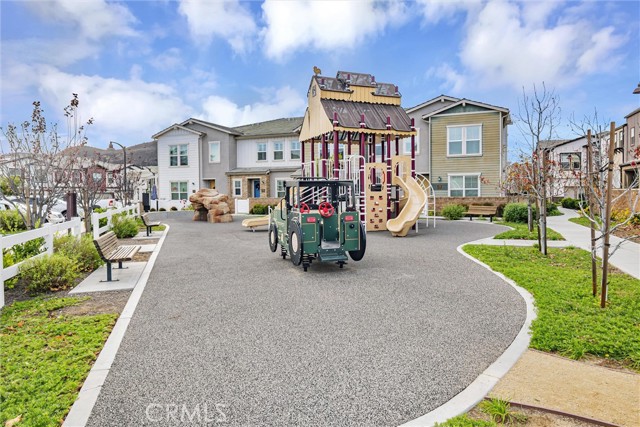 Detail Gallery Image 36 of 39 For 110 Red Brick Dr #3,  Simi Valley,  CA 93065 - 3 Beds | 2/1 Baths