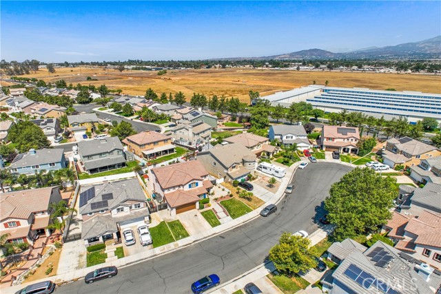 31 Newburn Court, Beaumont CA: https://media.crmls.org/medias/4eada0af-6fbf-4837-85bd-c9f9538269d4.jpg