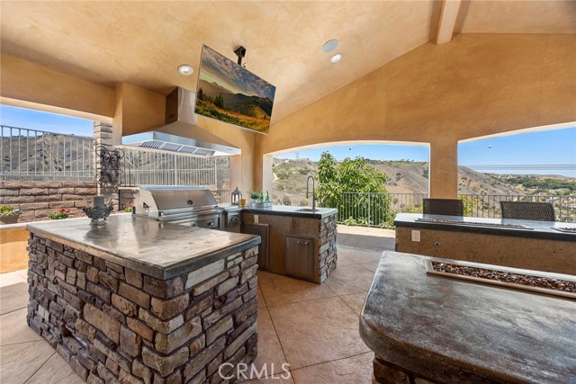 21925 Heatheridge Drive, Yorba Linda CA: https://media.crmls.org/medias/4eae5917-f289-4adf-b015-da04a4ba9dc6.jpg