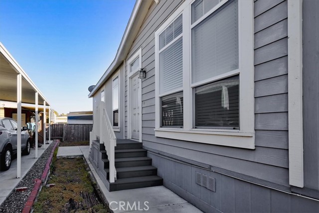 111 Madrid, Tustin CA: https://media.crmls.org/medias/4eaebffc-0b71-422c-9376-d24549a69938.jpg