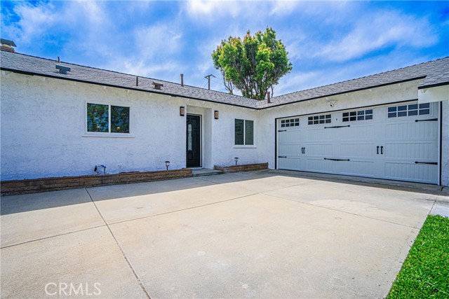 Detail Gallery Image 24 of 36 For 15662 Swan Ln, Huntington Beach,  CA 92649 - 4 Beds | 3 Baths