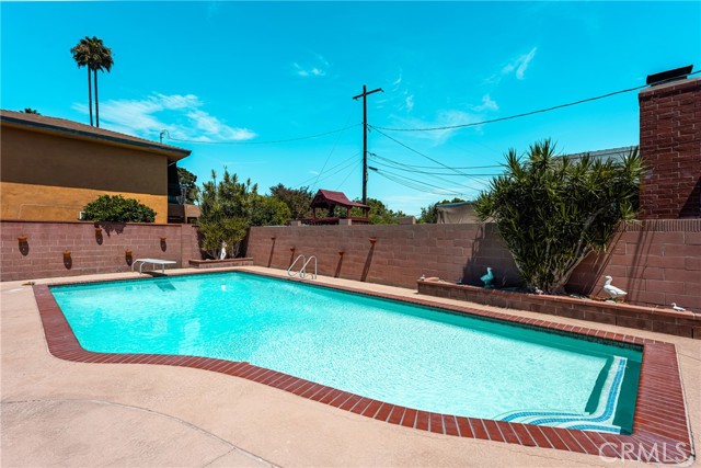 Detail Gallery Image 43 of 46 For 500 N Meadowbrook Pl, Anaheim,  CA 92801 - 4 Beds | 2/1 Baths