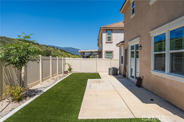 Detail Gallery Image 33 of 41 For 17100 Gray Pine Pl, San Bernardino,  CA 92407 - 3 Beds | 2/1 Baths