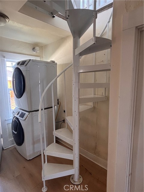 Detail Gallery Image 10 of 21 For 5440 Wadean Place, Oakland,  CA 94601 - 2 Beds | 1 Baths