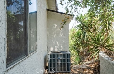 Detail Gallery Image 9 of 11 For 3430 Holyoke Dr, Los Angeles,  CA 90065 - 3 Beds | 1 Baths