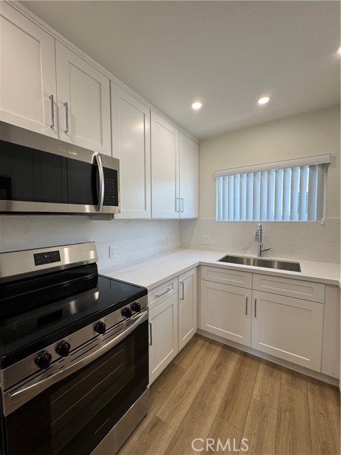 15211 S Raymond Avenue, Gardena CA: https://media.crmls.org/medias/4eb11f51-9217-4917-a44a-9291dcf75144.jpg