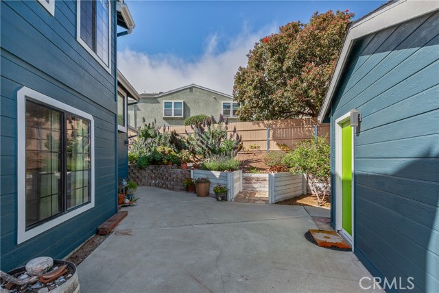 Detail Gallery Image 4 of 63 For 1223 7th, Los Osos,  CA 93402 - 3 Beds | 2/1 Baths
