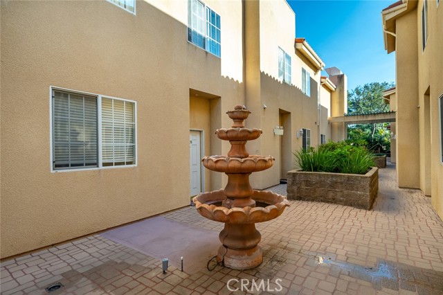Detail Gallery Image 41 of 43 For 3960 Pennsylvania Ave #107,  La Crescenta,  CA 91214 - 3 Beds | 2/1 Baths