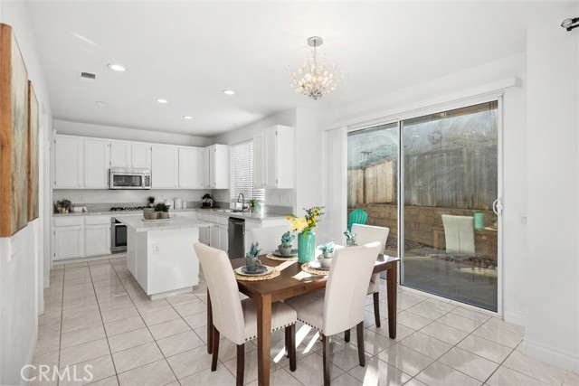 Dining area in kitchen