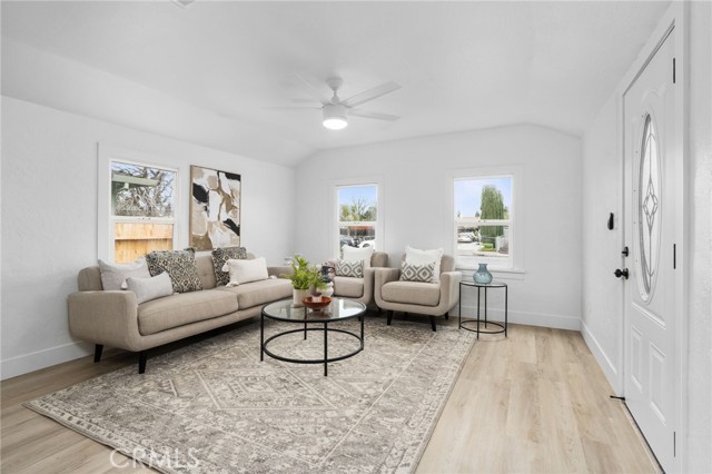 Detail Gallery Image 6 of 30 For 1366 E Alexander Ave, Merced,  CA 95340 - 3 Beds | 2 Baths