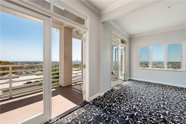 2604 E 20th street, Signal Hill CA: https://media.crmls.org/medias/4eb344ed-04d4-485a-83d0-48f65c6ba282.jpg
