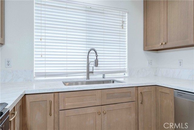 Detail Gallery Image 11 of 29 For 9027 Primavera Ln, Cypress,  CA 90630 - 3 Beds | 2/1 Baths