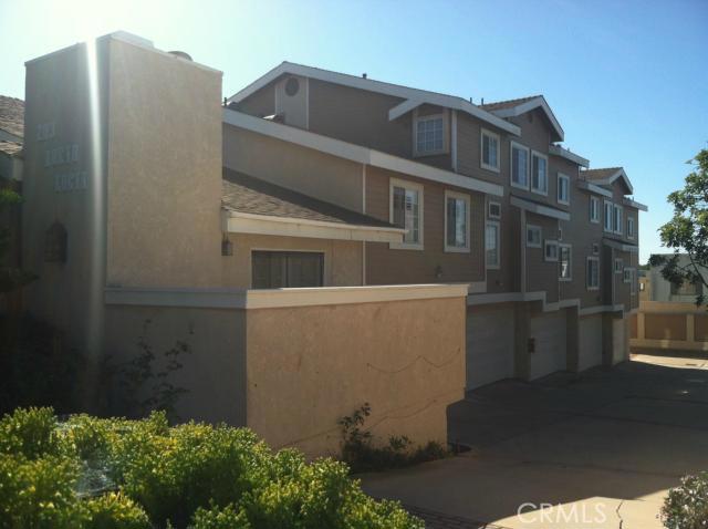 203 Lucia Avenue, Redondo Beach, California 90277, 2 Bedrooms Bedrooms, ,1 BathroomBathrooms,Residential,Sold,Lucia,SB12140507