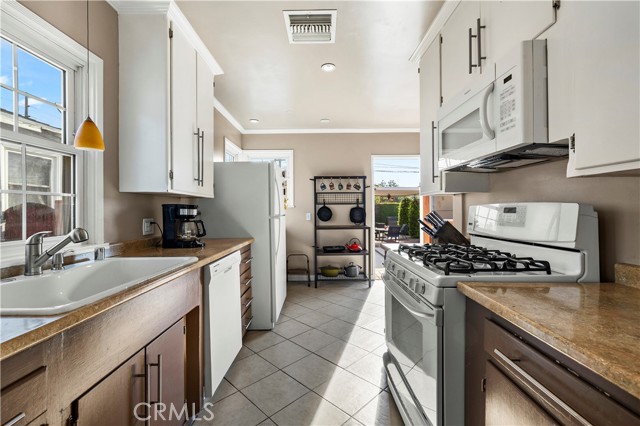 Detail Gallery Image 30 of 40 For 6550 Riverton, North Hollywood,  CA 91606 - 3 Beds | 1 Baths