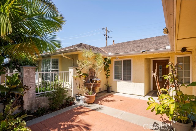 Image 2 for 6001 Glenwood Dr, Huntington Beach, CA 92647