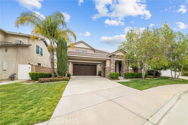 Detail Gallery Image 3 of 47 For 46236 Shade Tree Ct, Temecula,  CA 92592 - 4 Beds | 3 Baths