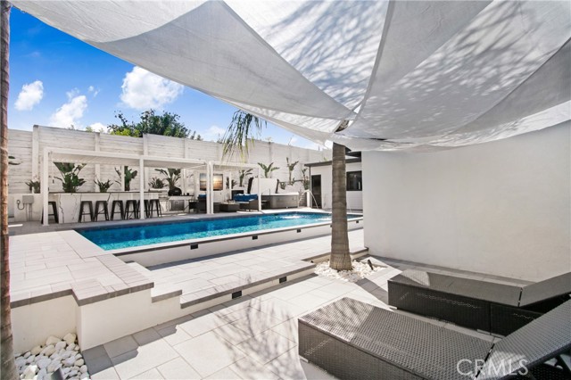 20200 Clark Street, Woodland Hills CA: https://media.crmls.org/medias/4eb63595-3d5b-415a-b04f-95308d3946b7.jpg