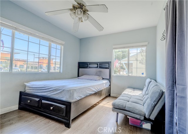 13018 Rosecrans Avenue, Norwalk CA: https://media.crmls.org/medias/4eb642e1-b8dc-485b-b34c-6e68183d83df.jpg