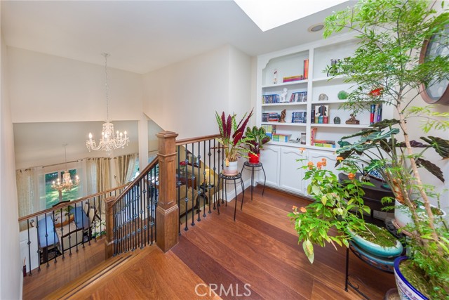19905 Eagle Ridge Lane, Porter Ranch CA: https://media.crmls.org/medias/4eb674d3-37bc-412d-9dda-5a0217657077.jpg