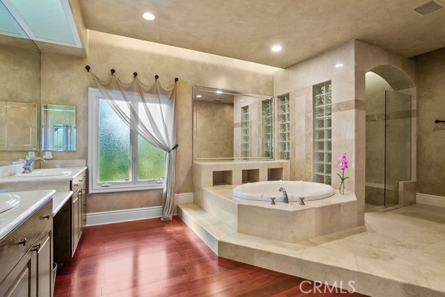 5 Ebony Glade, Laguna Niguel CA: https://media.crmls.org/medias/4eb70091-2161-42fd-9e02-034b16801f7c.jpg