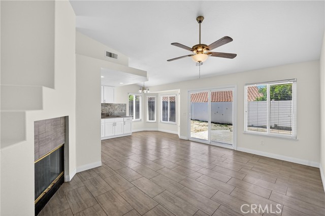 Detail Gallery Image 8 of 39 For 25307 Avenida Chagres, Hemet,  CA 92544 - 4 Beds | 2 Baths