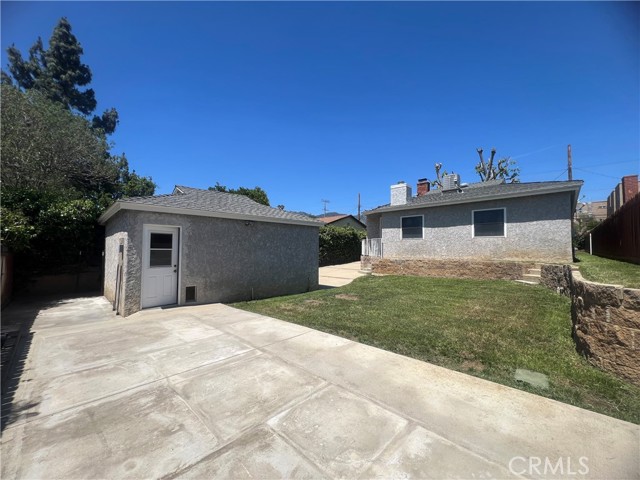 13384 Foothill Boulevard, Sylmar CA: https://media.crmls.org/medias/4eb73c0f-3350-4496-b16d-95246694240e.jpg