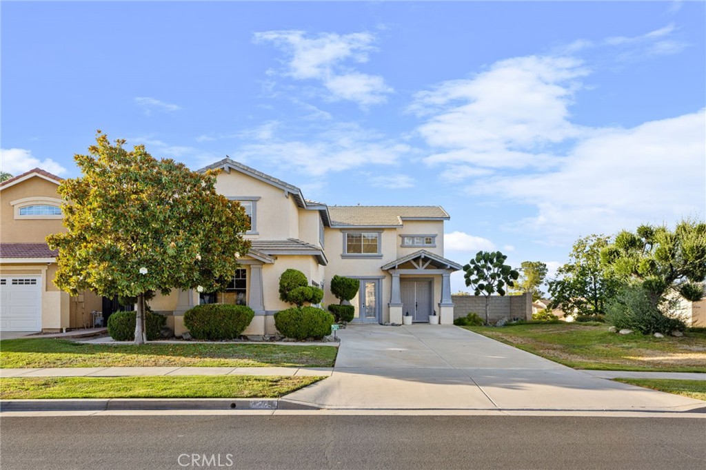 https://media.crmls.org/medias/4eb85bbd-3b88-4353-8d75-e7362d95f23e.jpg?preset=X-Large