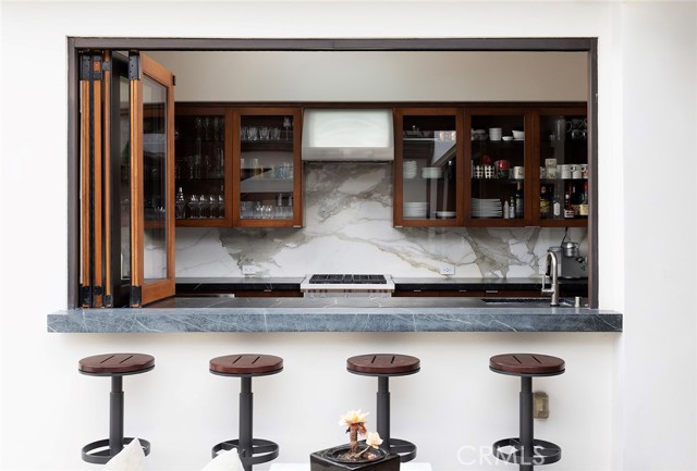 4512 Roxbury Road, Corona del Mar CA: https://media.crmls.org/medias/4eb8adea-46b6-4bbc-afc1-ea3a667c8513.jpg