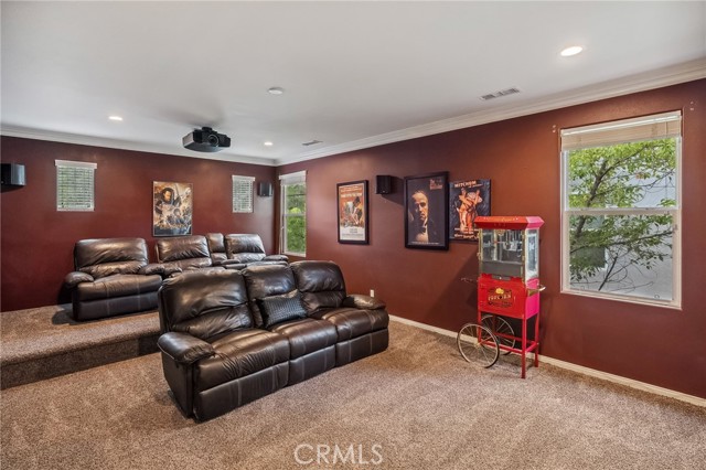 Detail Gallery Image 32 of 72 For 24274 Reyes Adobe Way, Valencia,  CA 91354 - 5 Beds | 4/1 Baths