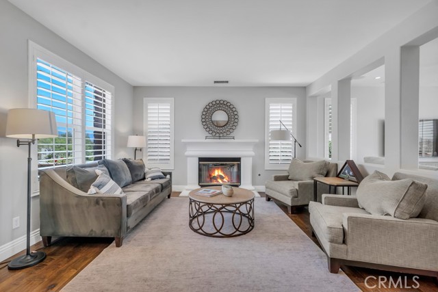 24234 Reyes Adobe Way, Valencia CA: https://media.crmls.org/medias/4eb940fd-9464-444e-a43f-49fb73e45e40.jpg