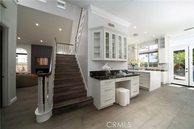 5712 Ocean Vista Drive, Huntington Beach CA: https://media.crmls.org/medias/4eba7814-a1d5-4c07-9341-6f9aad6cf3ab.jpg