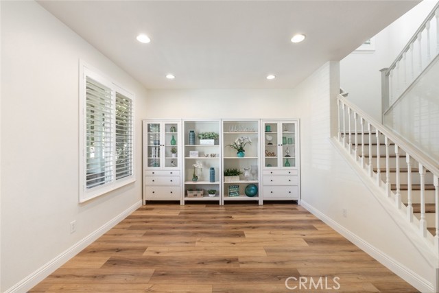 Detail Gallery Image 10 of 64 For 25079 Pine Mountain, Corona,  CA 92883 - 4 Beds | 3/1 Baths