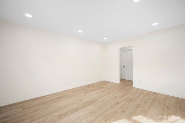 Detail Gallery Image 6 of 21 For 10230 Silverton #2,  Tujunga,  CA 91042 - 1 Beds | 1 Baths