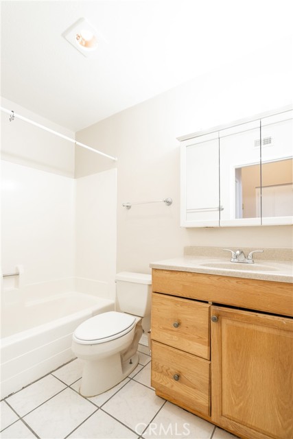 1266 Ramona Drive, Newbury Park CA: https://media.crmls.org/medias/4ebb1f02-9f66-4bc2-9477-b256ae4fcc52.jpg