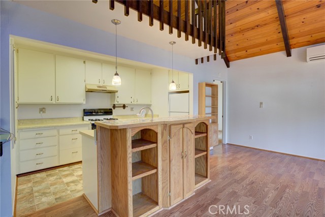 Detail Gallery Image 13 of 44 For 1699 Langton St, Cambria,  CA 93428 - 2 Beds | 2 Baths
