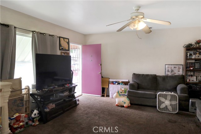 7460 Potomac Street, Riverside CA: https://media.crmls.org/medias/4ebb6eef-b5eb-4e7e-9b59-2a2f02e98f46.jpg