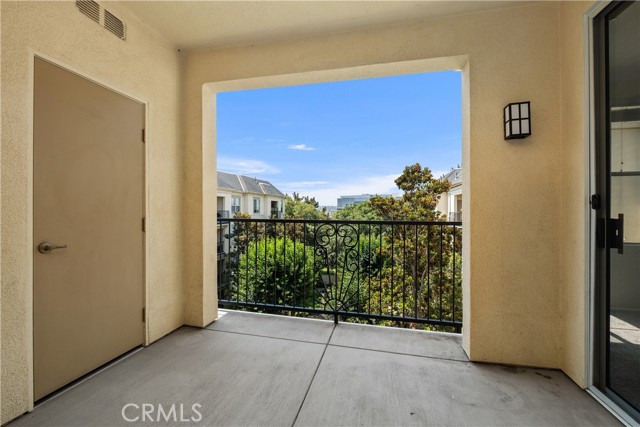 2426 Watermarke Pl, Irvine CA: https://media.crmls.org/medias/4ebbb59e-a730-4503-ad26-003b24d6376a.jpg
