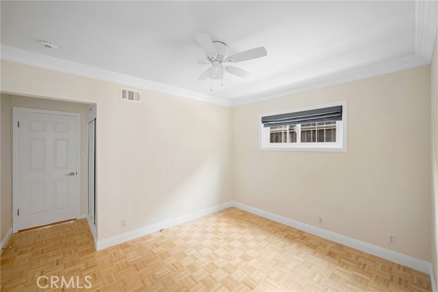 Detail Gallery Image 21 of 32 For 3805 Los Olivos Ln, Glendale,  CA 91214 - 5 Beds | 2 Baths