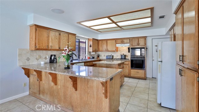 Detail Gallery Image 16 of 65 For 42060 Shadow Ln, Hemet,  CA 92544 - 4 Beds | 2 Baths