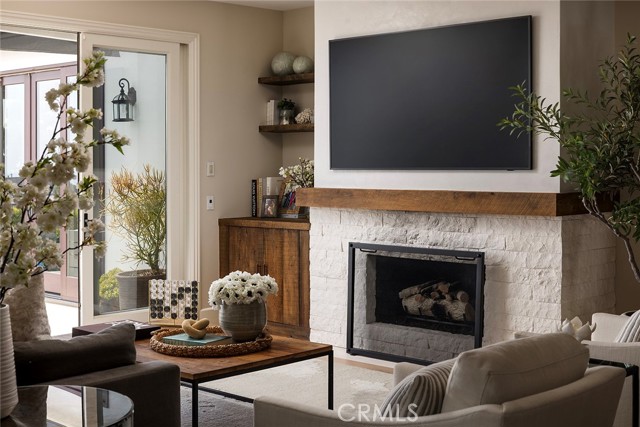 420 De Sola Terrace, Corona del Mar CA: https://media.crmls.org/medias/4ebd1e87-8092-4e26-8098-50dcc6bc4e32.jpg