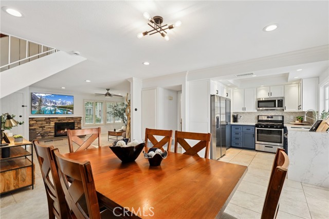 14 Black Oak, Irvine CA: https://media.crmls.org/medias/4ebe00a7-ee96-4229-9ea7-2ce2d93ca0df.jpg