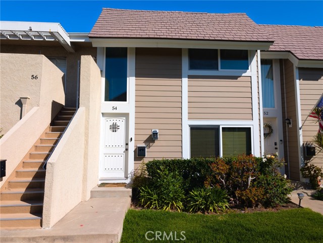 54 Oval Road, Irvine CA: https://media.crmls.org/medias/4ebe49d0-d85f-46e8-8c5b-7bd6f0b772cd.jpg