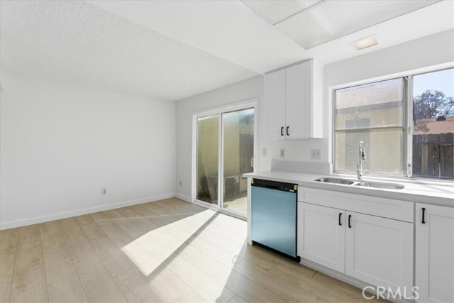 Detail Gallery Image 15 of 44 For 455 Shadyglen Ln, San Dimas,  CA 91773 - 3 Beds | 2/1 Baths